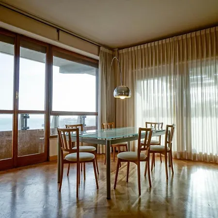Charming Licuti Apt Near The Center Of Holiday home *