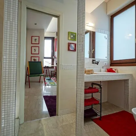 Charming Licuti Apt Near The Center Of Holiday home *